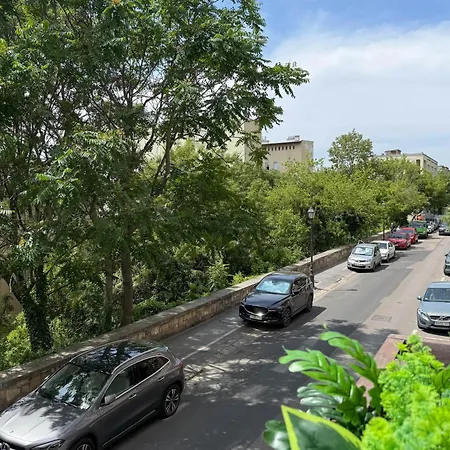 - Balcony - Large - Comfy