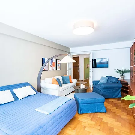 - Balcony - Large - Comfy