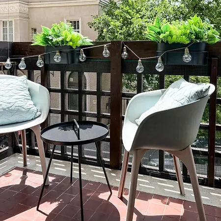 - Balcony - Large - Comfy Appartement