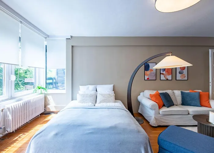 - Balcony - Large - Comfy Appartement