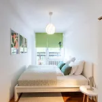 - Balcony - Large - Comfy *