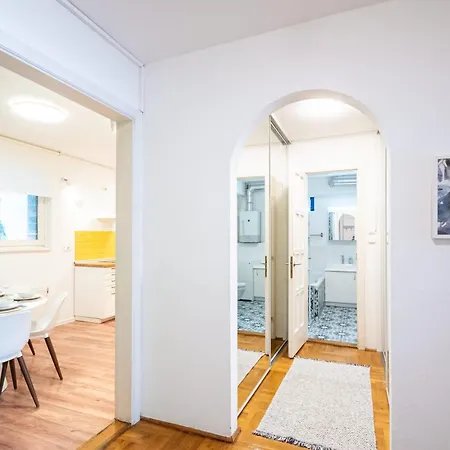 - Balcony - Large - Comfy Daire *