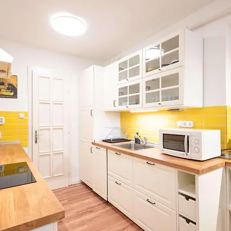 - Balcony - Large - Comfy Daire