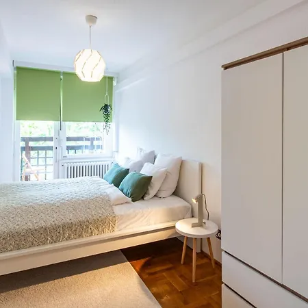 - Balcony - Large - Comfy Apartman *