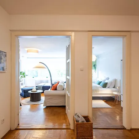 - Balcony - Large - Comfy Apartman Budapest